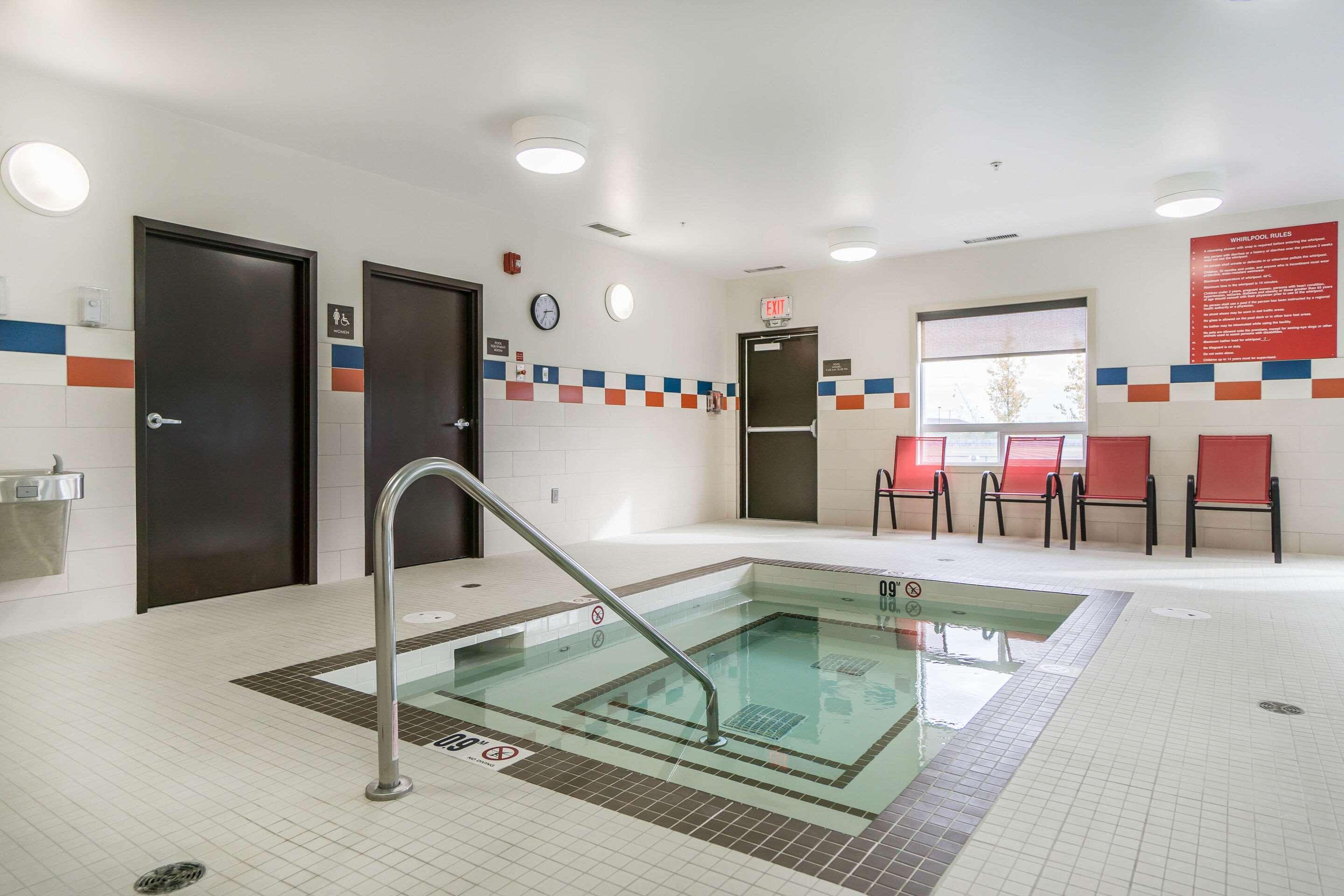Comfort Inn & Suites Edmonton International Airport Nisku Eksteriør bilde