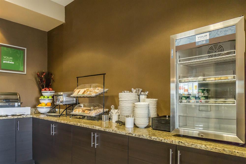 Comfort Inn & Suites Edmonton International Airport Nisku Eksteriør bilde