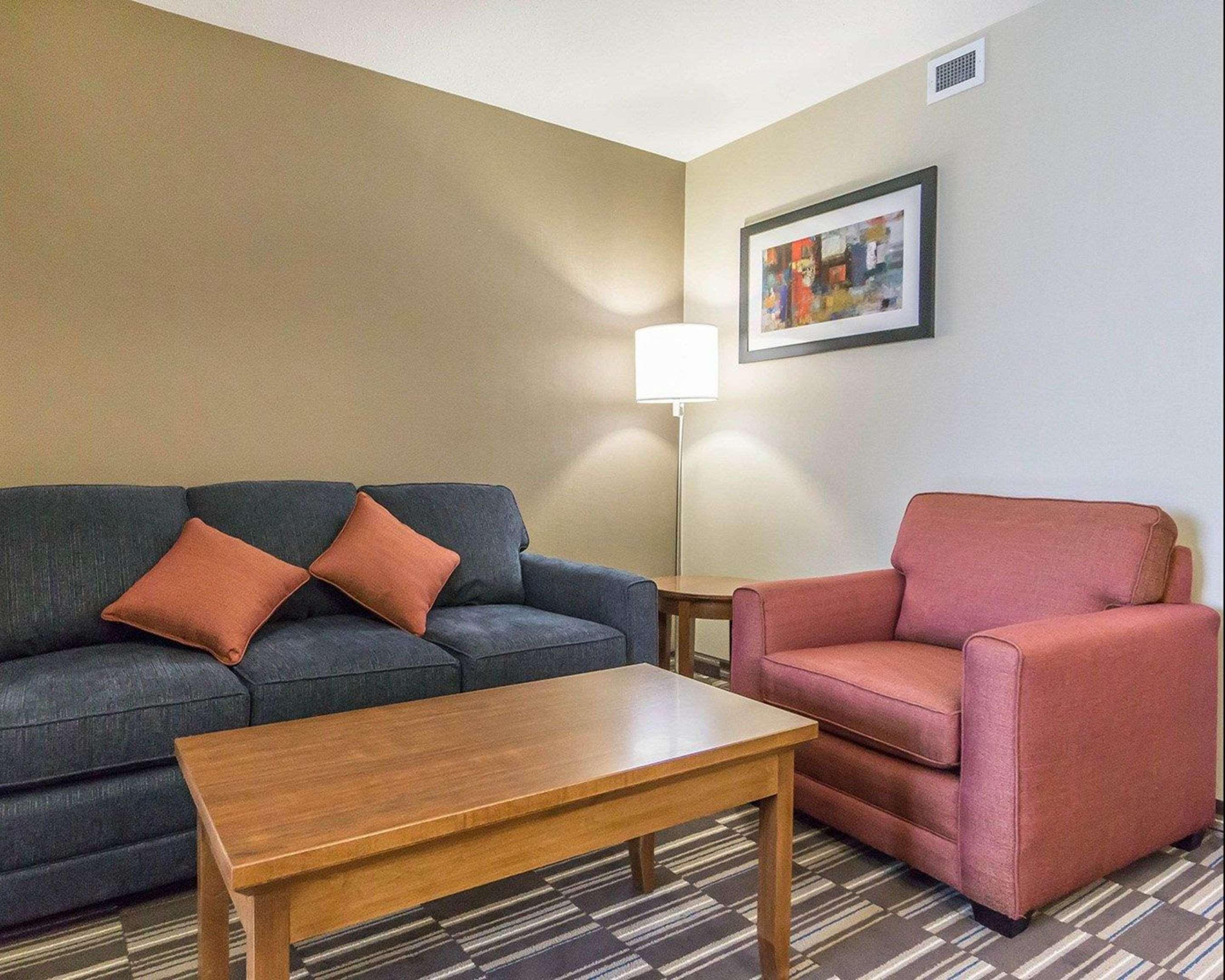 Comfort Inn & Suites Edmonton International Airport Nisku Eksteriør bilde