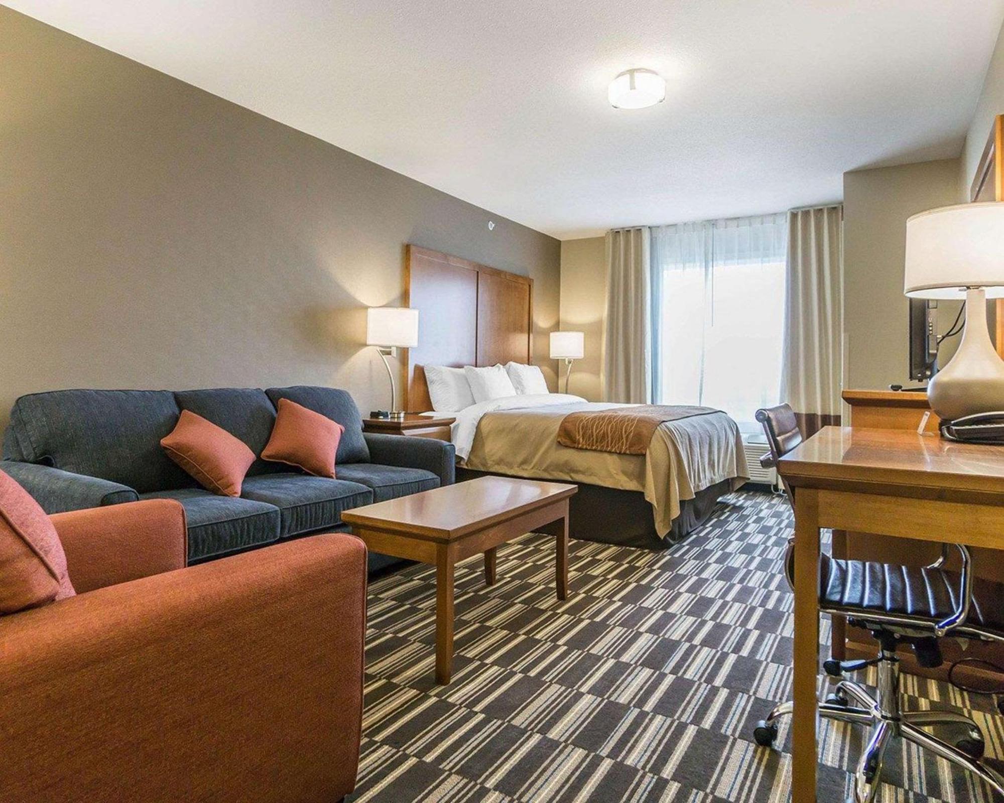 Comfort Inn & Suites Edmonton International Airport Nisku Eksteriør bilde