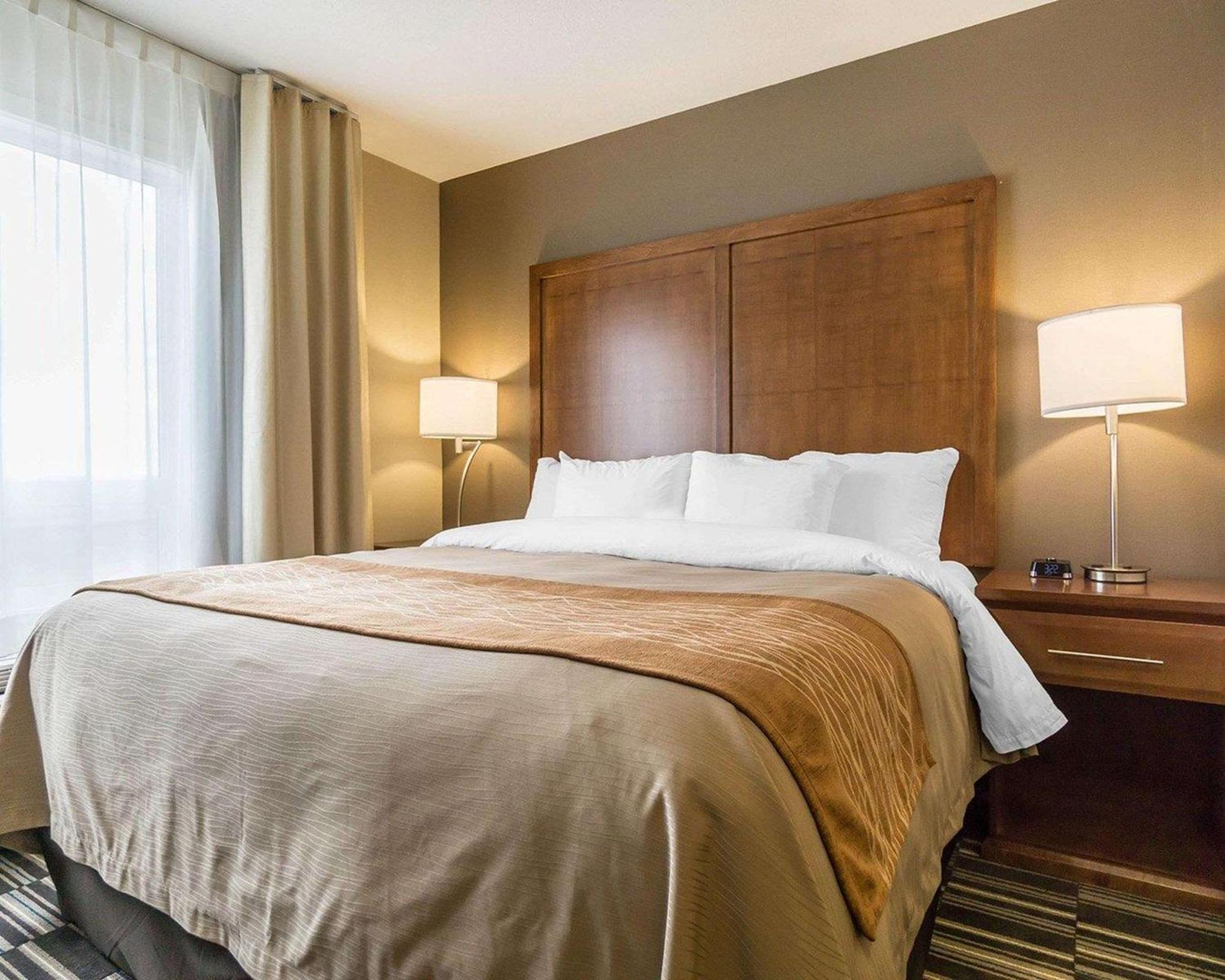Comfort Inn & Suites Edmonton International Airport Nisku Eksteriør bilde